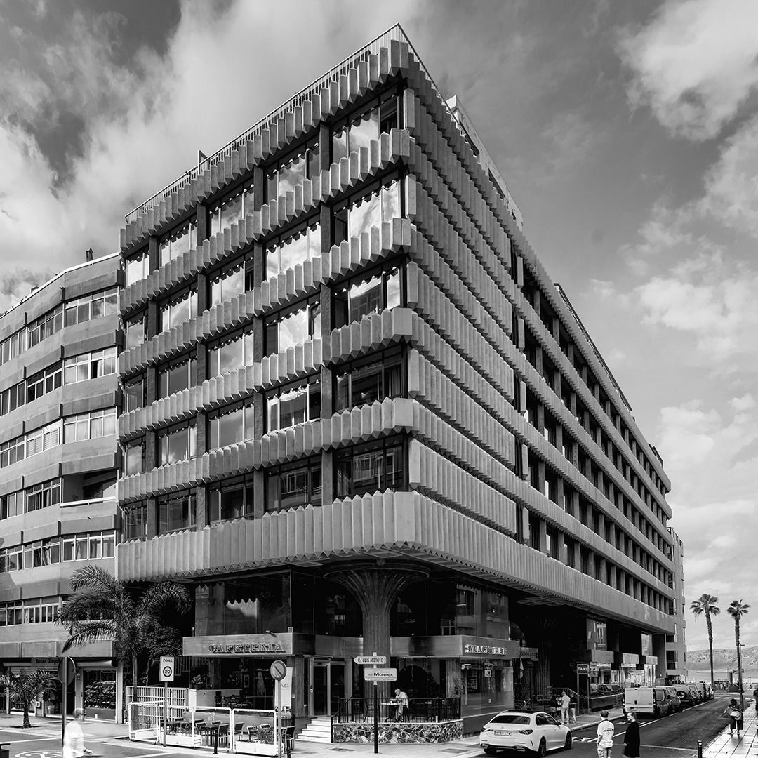 18 Salvador Fábregas Gil - Hotel Concorde en la Playa de Las Canteras, en Las Palmas de Gran Canaria, 1969. Fotografía: Efraín Pintos, 2024.